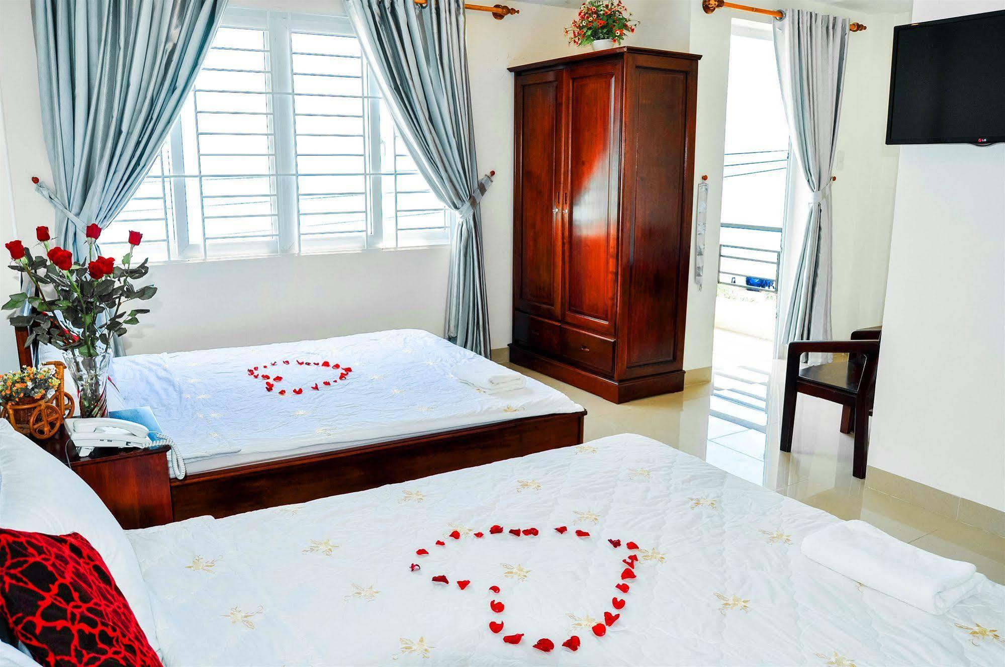 Thien Thanh Hotel - E Dragon Nha Trang Bagian luar foto