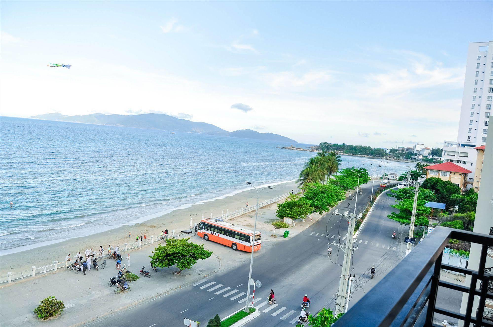 Thien Thanh Hotel - E Dragon Nha Trang Bagian luar foto